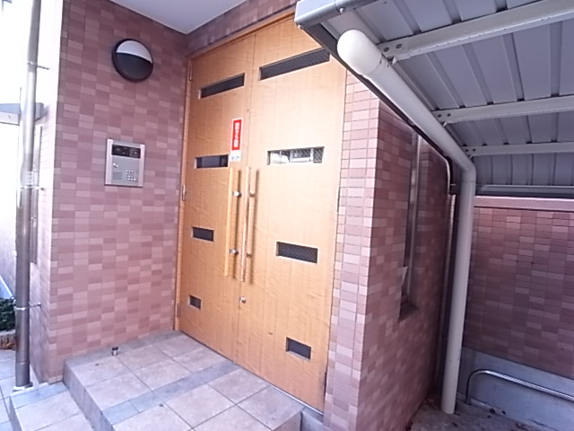 カーサイリーデのエントランス