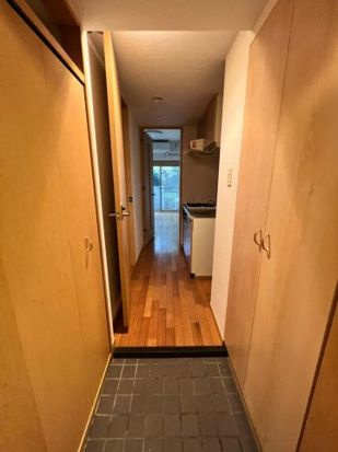 ロイヤルアメニティー西戸山の玄関