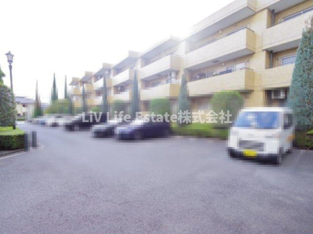 第３ゼルコバマンションの駐車場