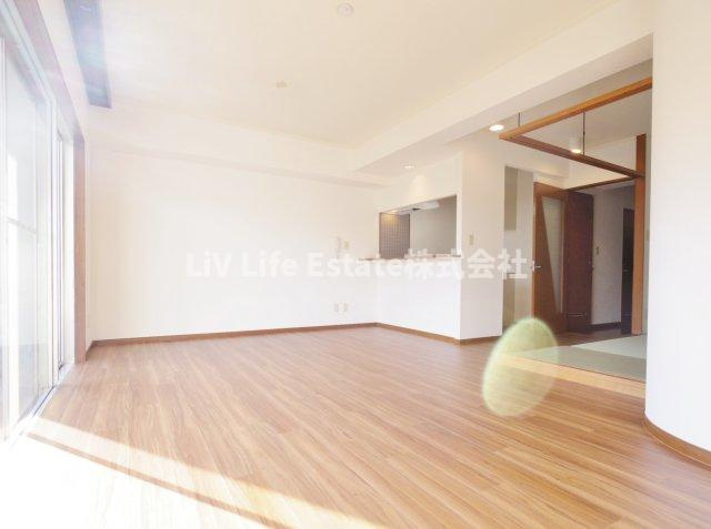 第３ゼルコバマンションの居間・リビング