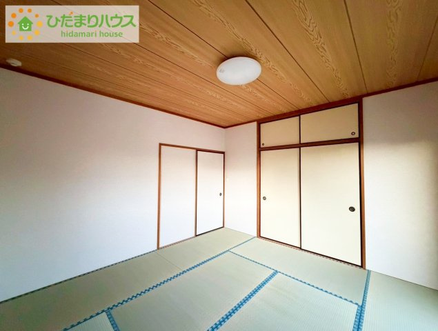 常陸太田市幡町　中古戸建の寝室|2階和室は主寝室として十分な広さ。バルコニーに面しており、通風・採光も良好です！