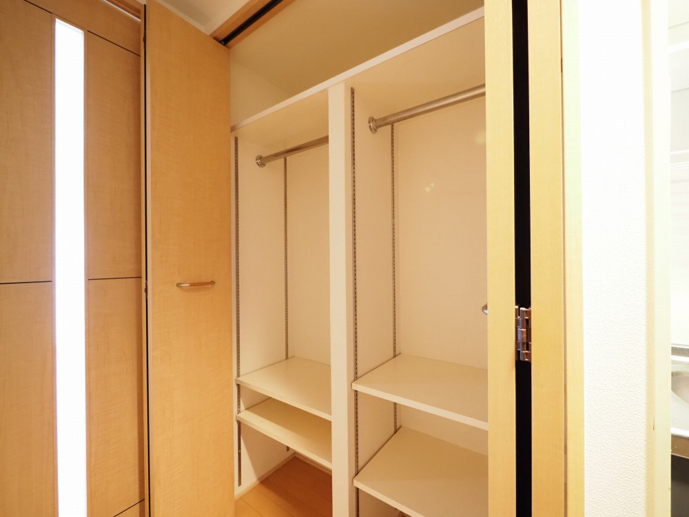 大阪市中央区内淡路町３丁目の賃貸マンションの収納