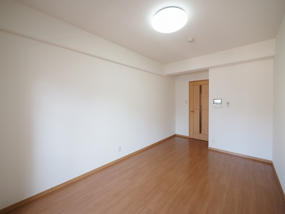 大阪市中央区内淡路町３丁目の賃貸マンションの居間・リビング