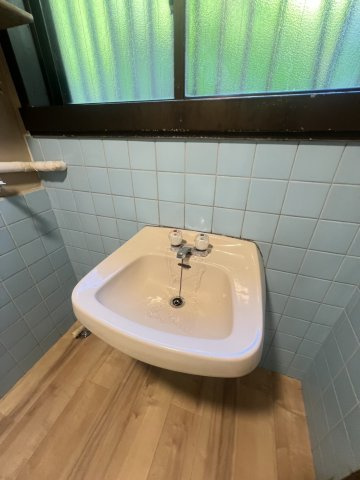 舞子台2区分アパートの洗面所