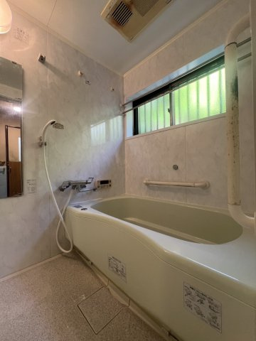 舞子台2区分アパートの浴室
