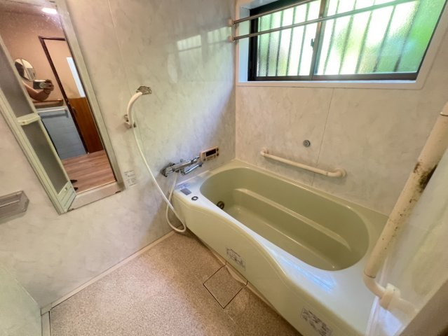 舞子台2区分アパートの浴室