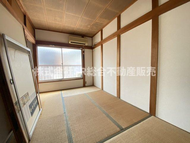 六万寺町1丁目中古戸建の寝室|畳の表替えをすれば、落ち着いた寝室になります！