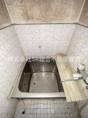 六万寺町1丁目中古戸建の浴室|日々の暮らしに欠かせないお風呂です