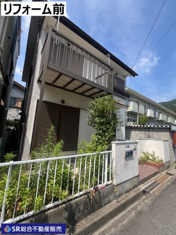 六万寺町1丁目中古戸建の居間・リビング|使いやすい居間です