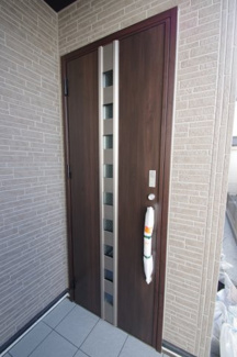 【玄関】 | 【仲介手数料無料！！】稲城市平尾1丁目　新築戸建て（全4棟）3号棟　4780万円