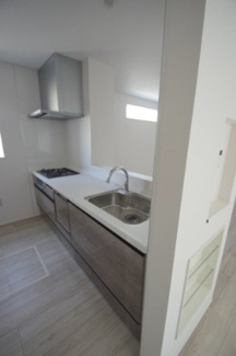 【キッチン】 | 【仲介手数料無料！！】稲城市平尾1丁目　新築戸建て（全4棟）3号棟　4780万円