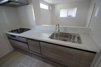 【キッチン】 | 【仲介手数料無料！！】稲城市平尾1丁目　新築戸建て（全4棟）3号棟　4780万円