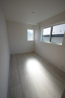 【洋室】 | 【仲介手数料無料！！】稲城市平尾1丁目　新築戸建て（全4棟）3号棟　4780万円 | 洋室5.5帖