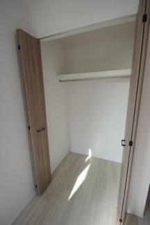 【収納】 | 【仲介手数料無料！！】稲城市平尾1丁目　新築戸建て（全4棟）3号棟　4780万円 | クローゼット