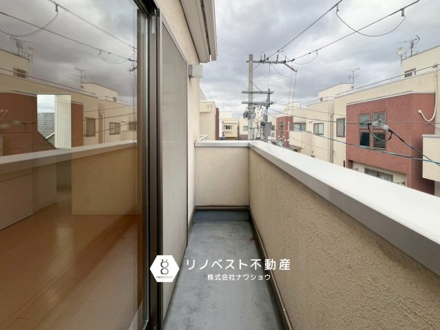 東大阪市角田2丁目のバルコニー|各洋室にバルコニー付き◎
お洗濯物が多い日も安心です♪