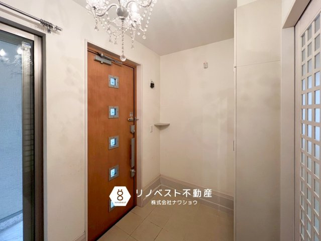 東大阪市角田2丁目の玄関|広い玄関でゆとりある空間です♪