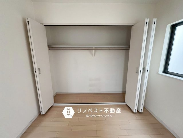 東大阪市角田2丁目の収納|【リノベスト不動産】弊社は近鉄大阪線・奈良線『布施』駅から徒歩2分の場所にございます♪
