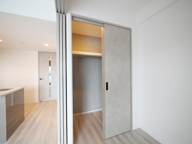 大阪市福島区吉野４丁目の賃貸マンションの収納