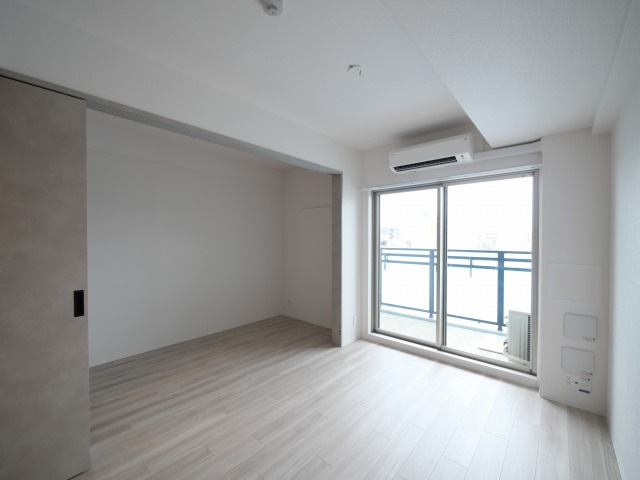 大阪市福島区吉野４丁目の賃貸マンションの居間・リビング