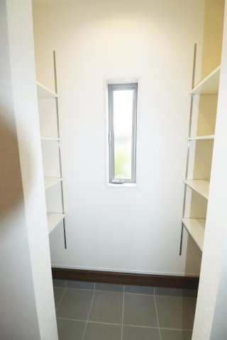 郡山市大槻町字前畑　　　１号棟　　　小山田小学校、大槻中学区　の玄関|※同社施工例