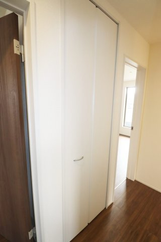 郡山市大槻町字前畑　　　１号棟　　　小山田小学校、大槻中学区　の洋室|※同社施工例