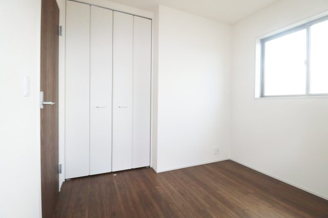 郡山市大槻町字前畑　　　１号棟　　　小山田小学校、大槻中学区　の洋室|※同社施工例