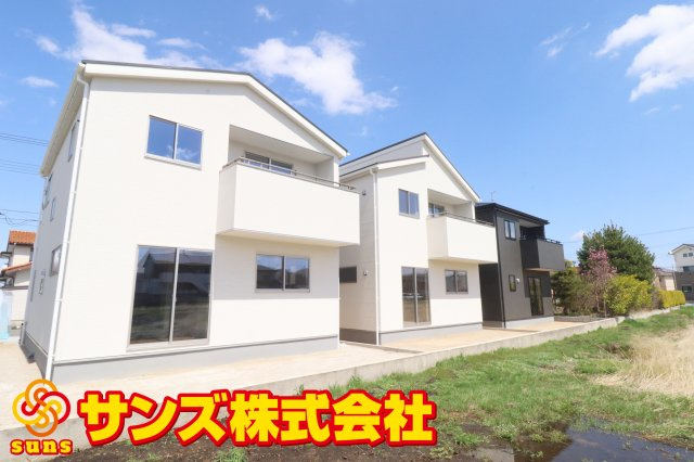 郡山市大槻町字前畑　　　１号棟　　　小山田小学校、大槻中学区　の外観|北東側から見た駐車場を含む外観