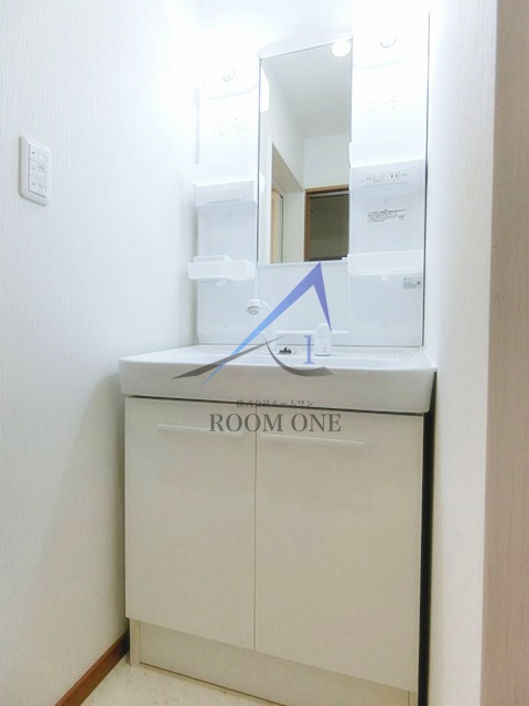 VILLETTA YAKOの洗面所|独立洗面台です。