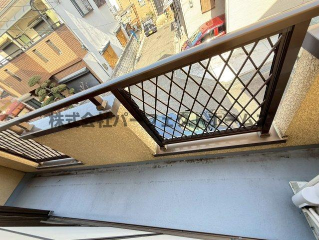 打上宮前町戸建　賃貸のバルコニー|落ち着いた時間を過ごせるバルコニーです