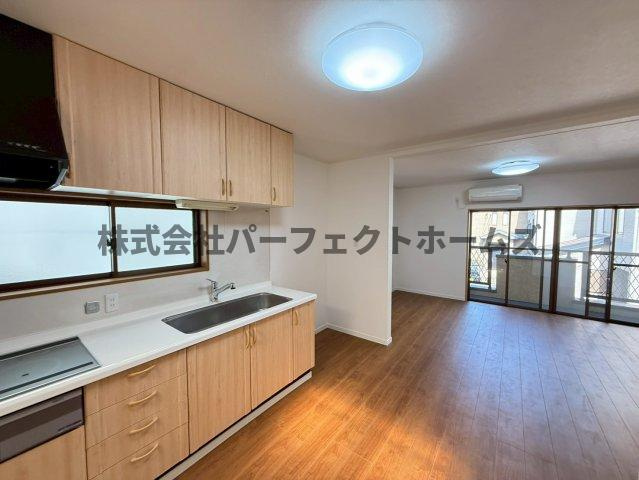 打上宮前町戸建　賃貸の居間・リビング|リビングダイニングです