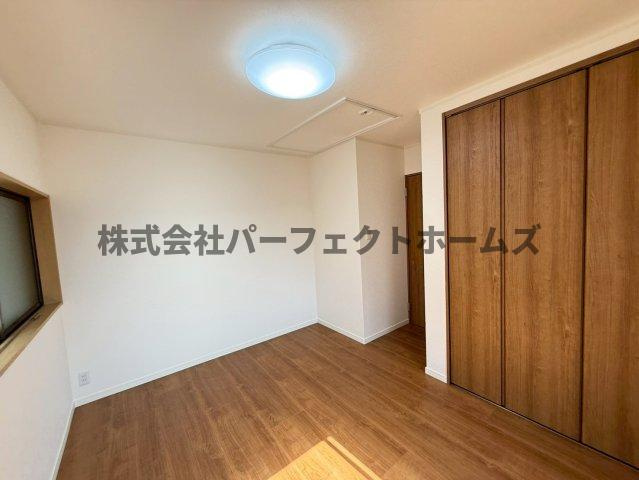 打上宮前町戸建　賃貸の洋室|ゆったりした洋室です