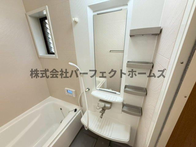 打上宮前町戸建　賃貸の浴室|コンパクトで使いやすいお風呂です