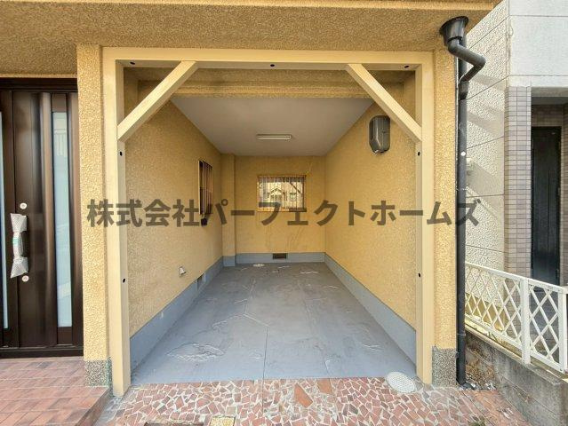 打上宮前町戸建　賃貸の駐車場|駐車スペースもあります