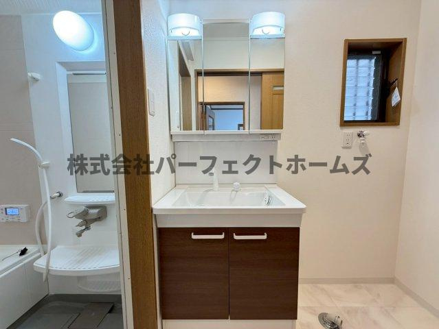 打上宮前町戸建　賃貸の独立洗面台|使いやすい独立洗面台です