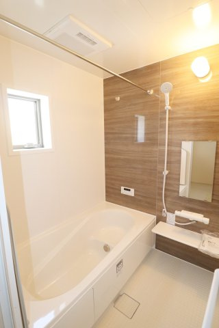 郡山市大槻町字前畑　　　2号棟　　　小山田小学校、大槻中学区　の浴室|※同社施工例