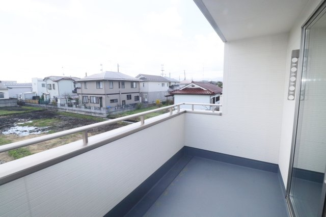郡山市大槻町字前畑　　　2号棟　　　小山田小学校、大槻中学区　のバルコニー