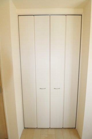 郡山市大槻町字前畑　　　2号棟　　　小山田小学校、大槻中学区　の洋室|※同社施工例