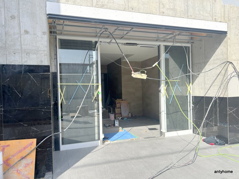 Cion Osaka East Gate　仲介手数料無料のエントランス