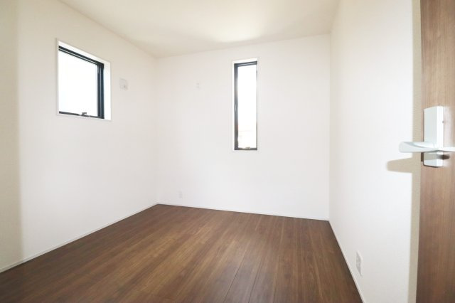 郡山市大槻町字前畑　　　３号棟　　　小山田小学校、大槻中学区　の洋室|※同社施工例