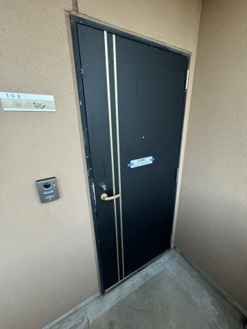 コペン南城A棟の玄関