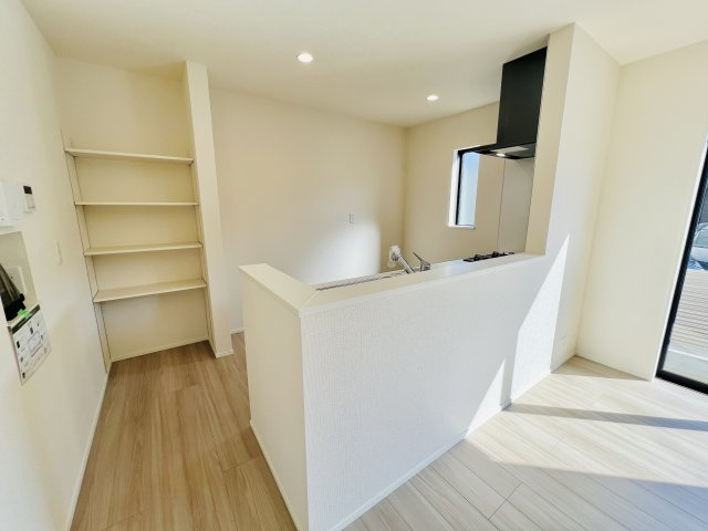 前橋六供町1丁目のキッチン|収納も充実のキッチンは、スッキリと片付きます◎