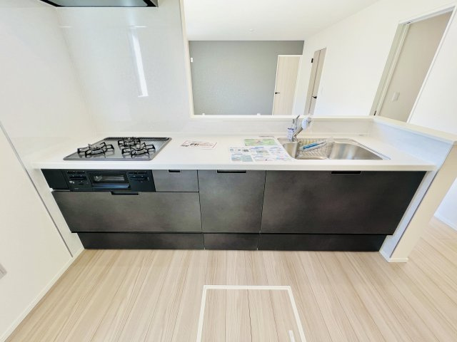 前橋六供町1丁目のキッチン|ご家族との会話も弾む、対面キッチン♪