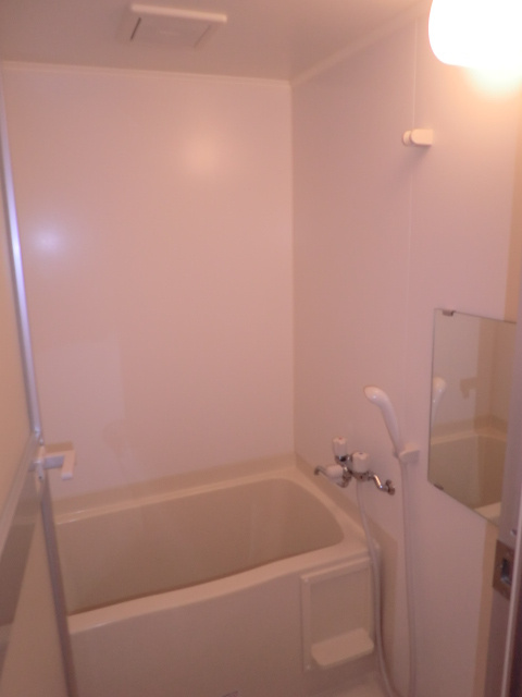 Ｂｅｒｒｙ　Ｈｉｌｌ　菊名の浴室|写真は202号室のものです