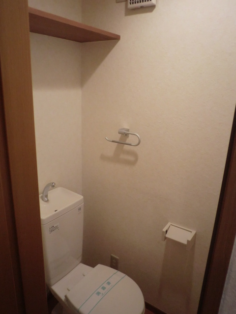 Ｂｅｒｒｙ　Ｈｉｌｌ　菊名のトイレ|写真は202号室のものです