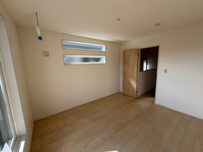 【洋室】 | 滝沢市室小路 | 寝室にもワークスペースにもぴったりな、ちょうどいい広さです。