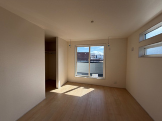 【洋室】 | 滝沢市室小路