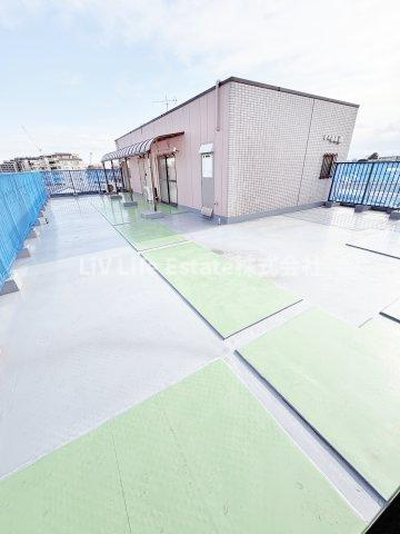 ウメジュネスのバルコニー