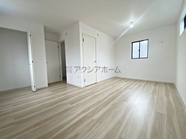 所沢市中新井3丁目・全2棟　新築一戸建　2号棟の子供部屋|2F洋室6.0帖+4.5帖（間仕切り設置で2部屋に活用できます）