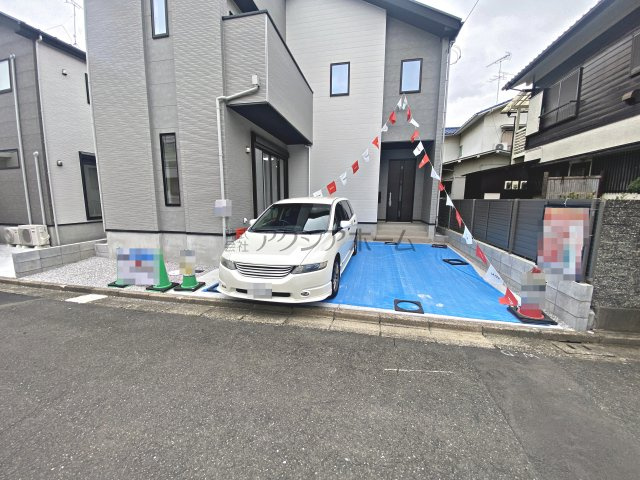 所沢市中新井3丁目・全2棟　新築一戸建　2号棟の駐車場|カースペース並列2台
