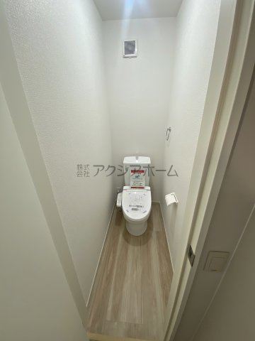 所沢市中新井3丁目・全2棟　新築一戸建　2号棟のトイレ